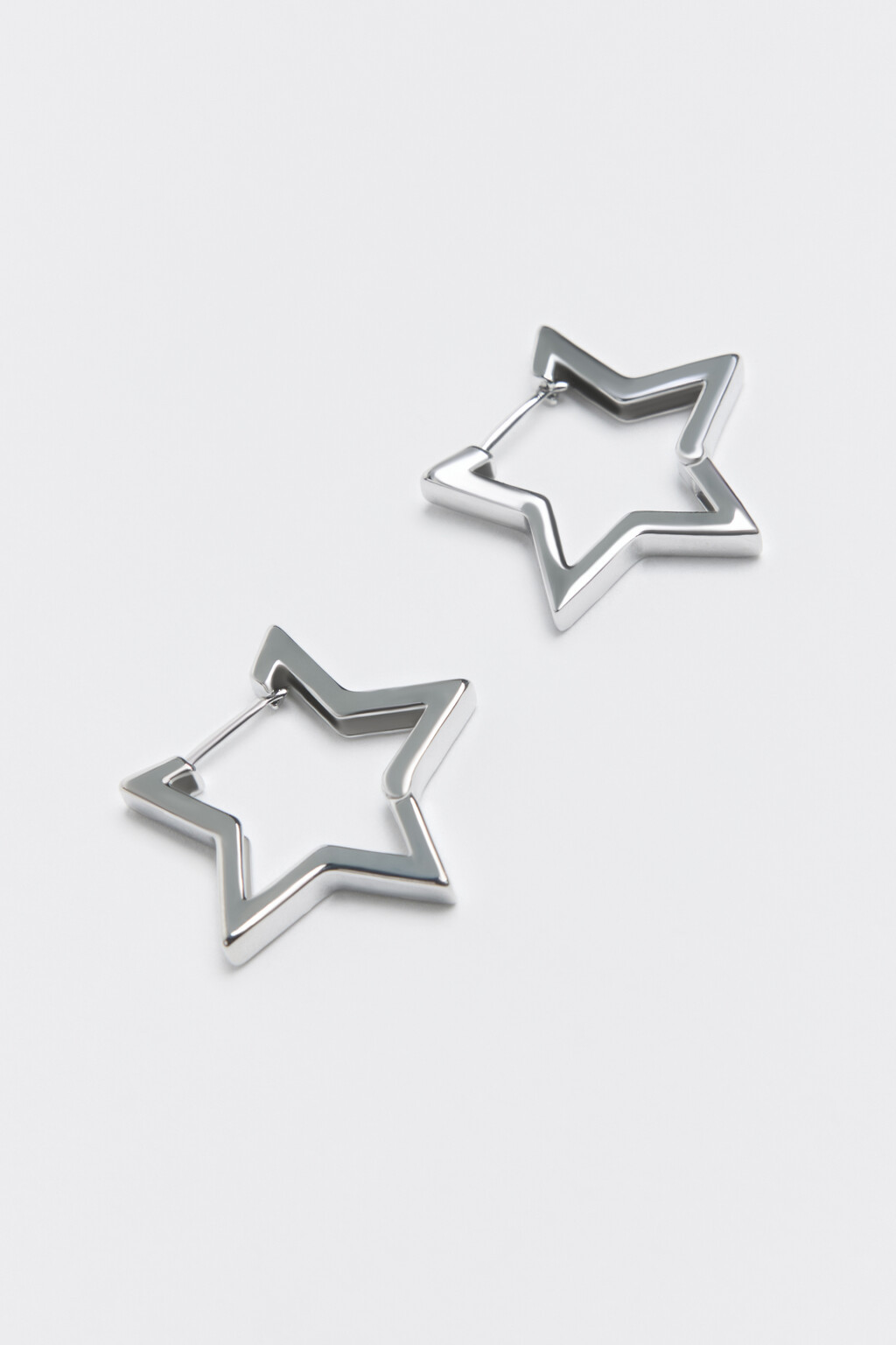 Серьги-звездочки гладкие серебристые - цвет серый - 2