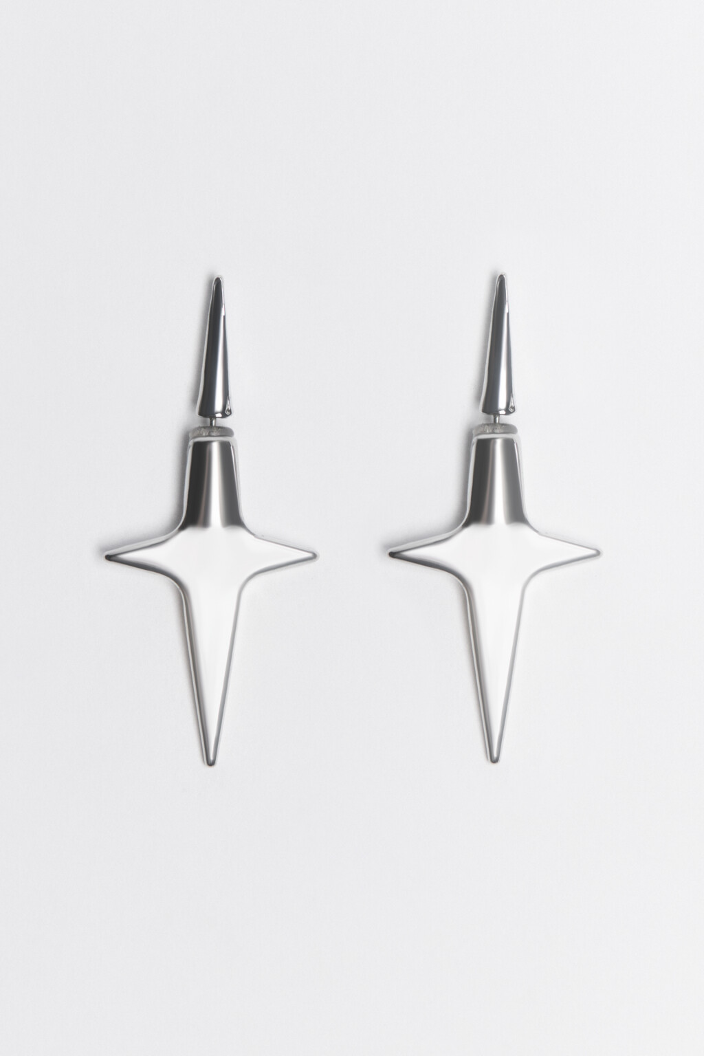 Серьги серебристые в виде звезд - цвет серый - 1
