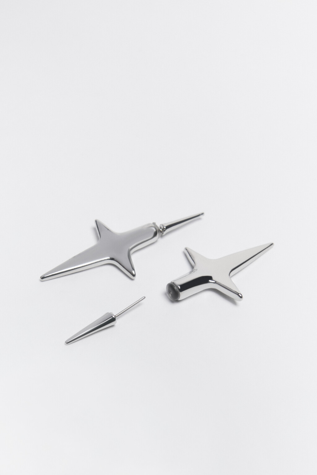 Серьги серебристые в виде звезд - цвет серый - 2
