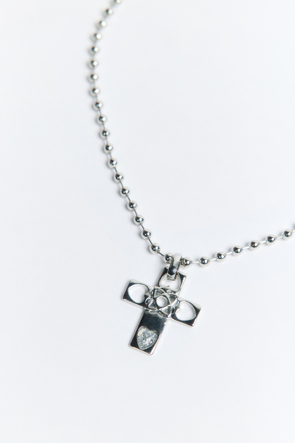 Цепочка на шею с подвеской-крестом - цвет серый - 2