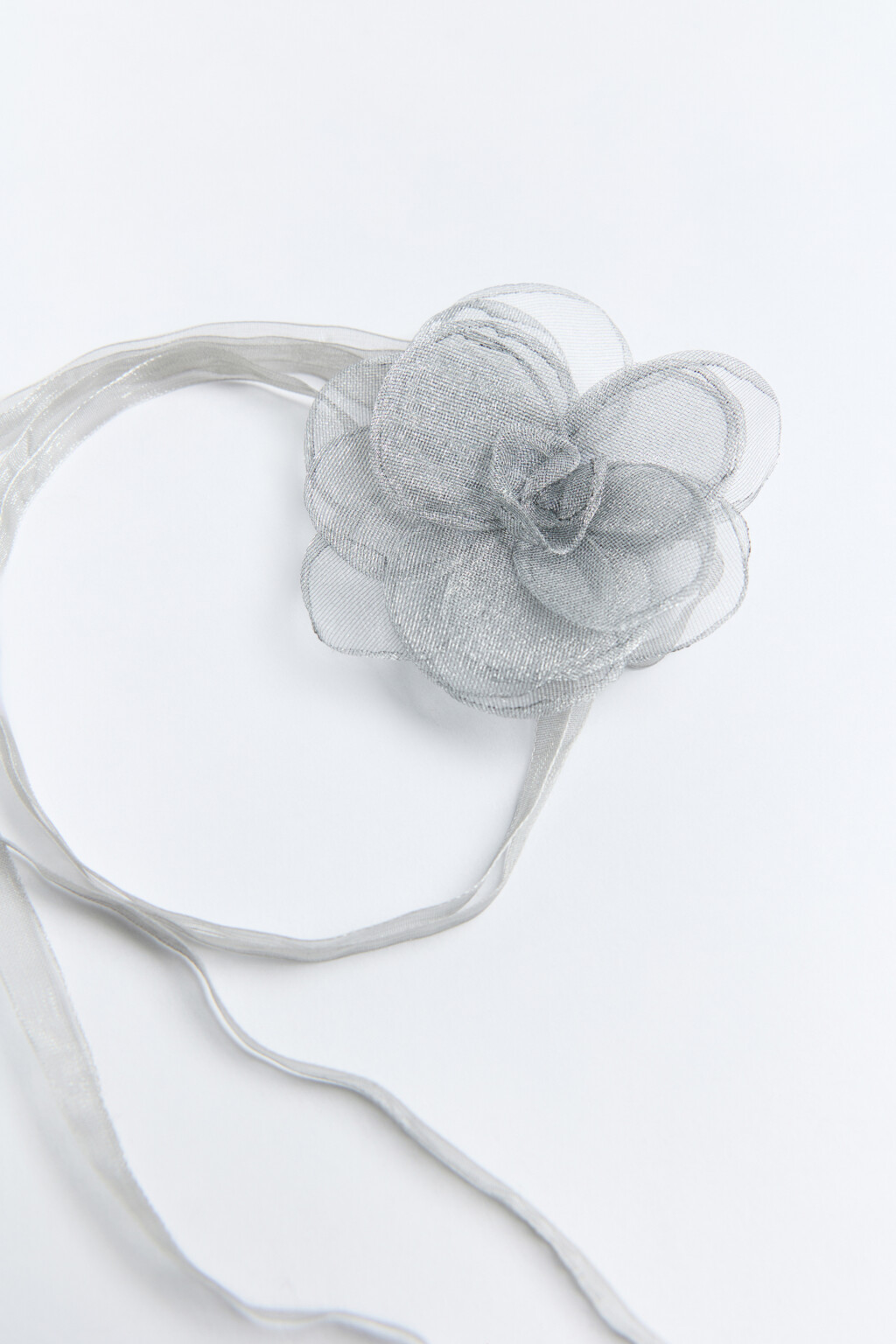 Колье-чокер текстильное с объемным цветком - цвет серый - 2