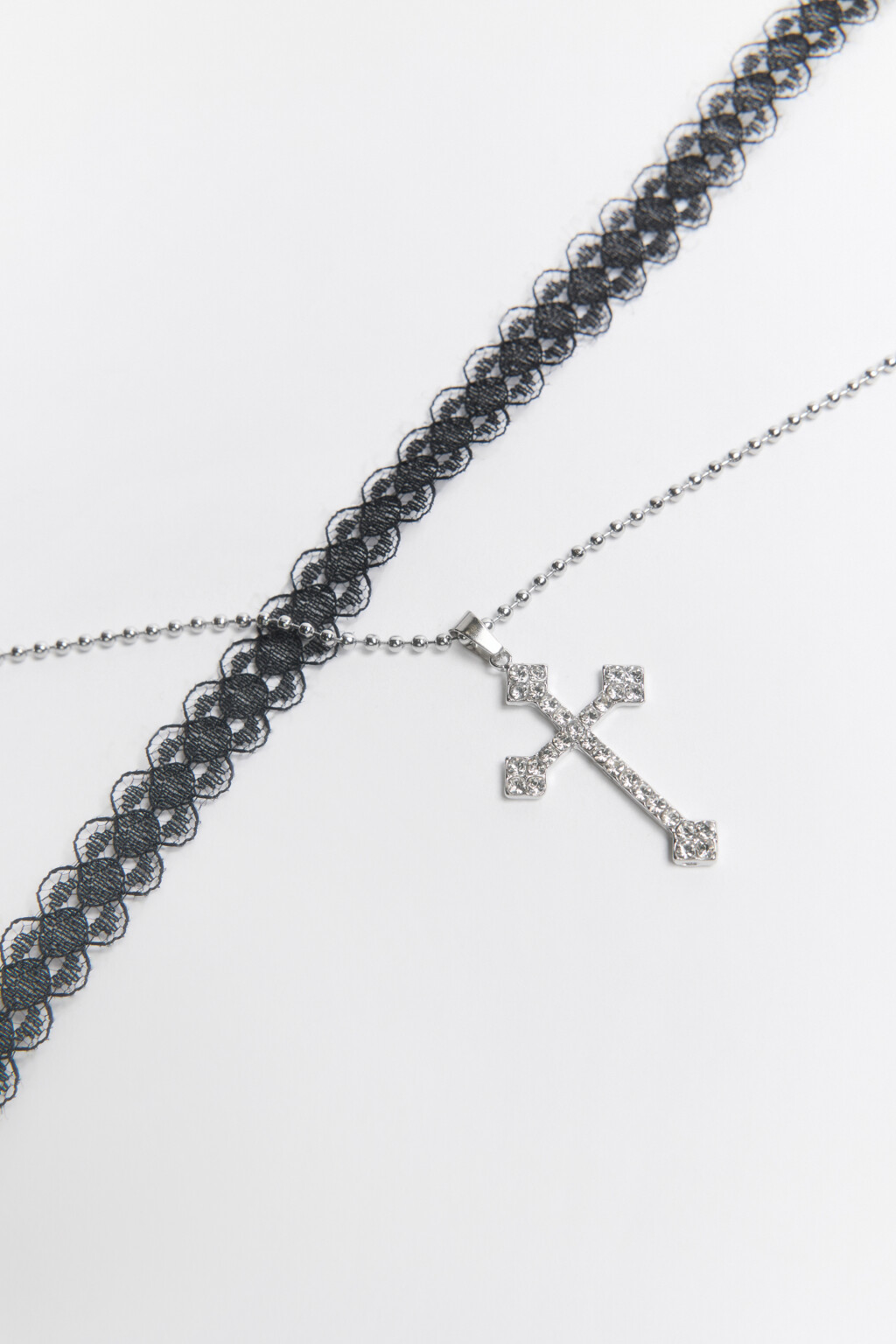 Набор украшений из чокера и цепочки с крестом - цвет серый - 2