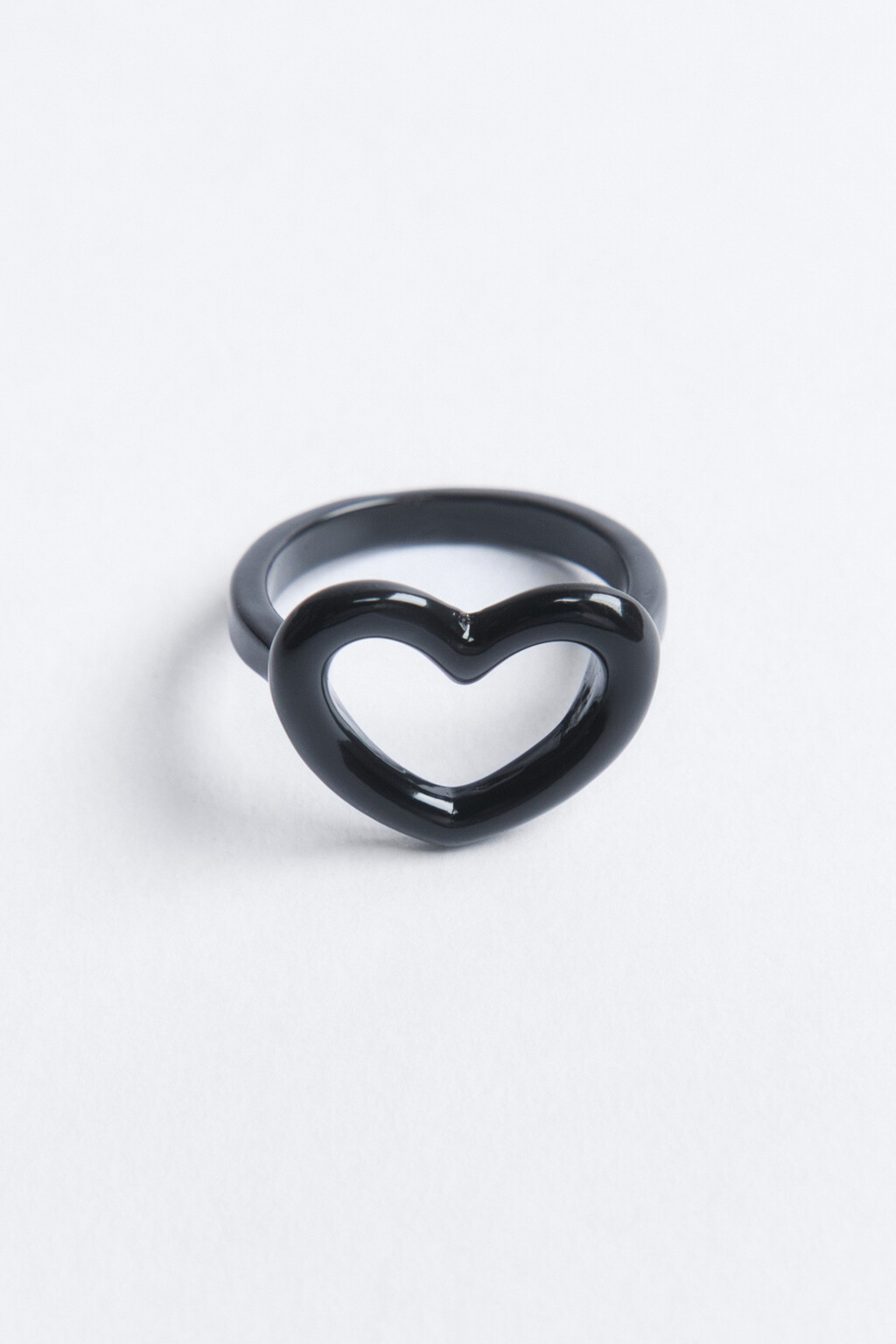 Кольцо гладкое с сердечком - цвет серый - 1