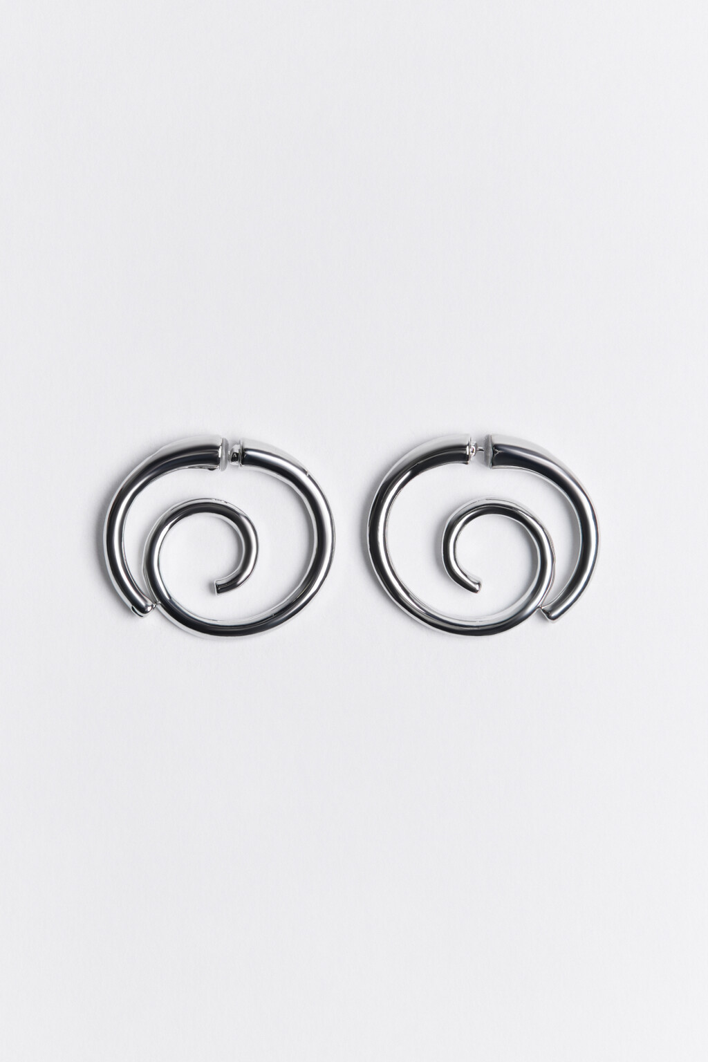 Серьги-пуссеты в виде спиралей - цвет серый - 1