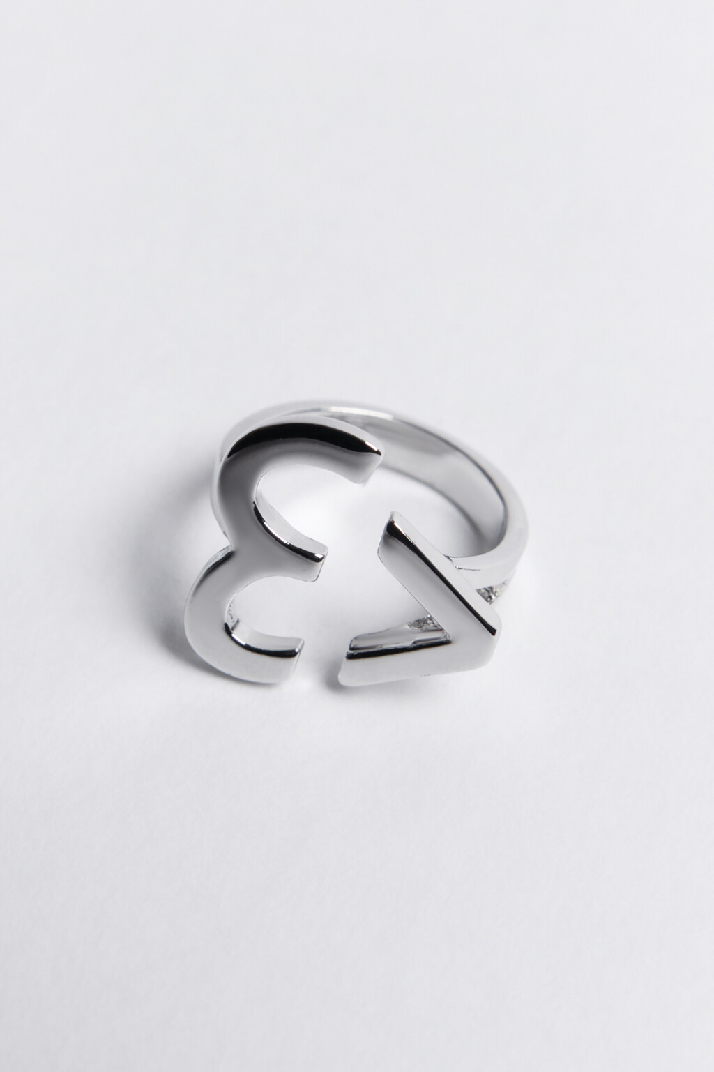 Кольцо несмыкающееся со смайликом-сердечком - цвет серый - 2