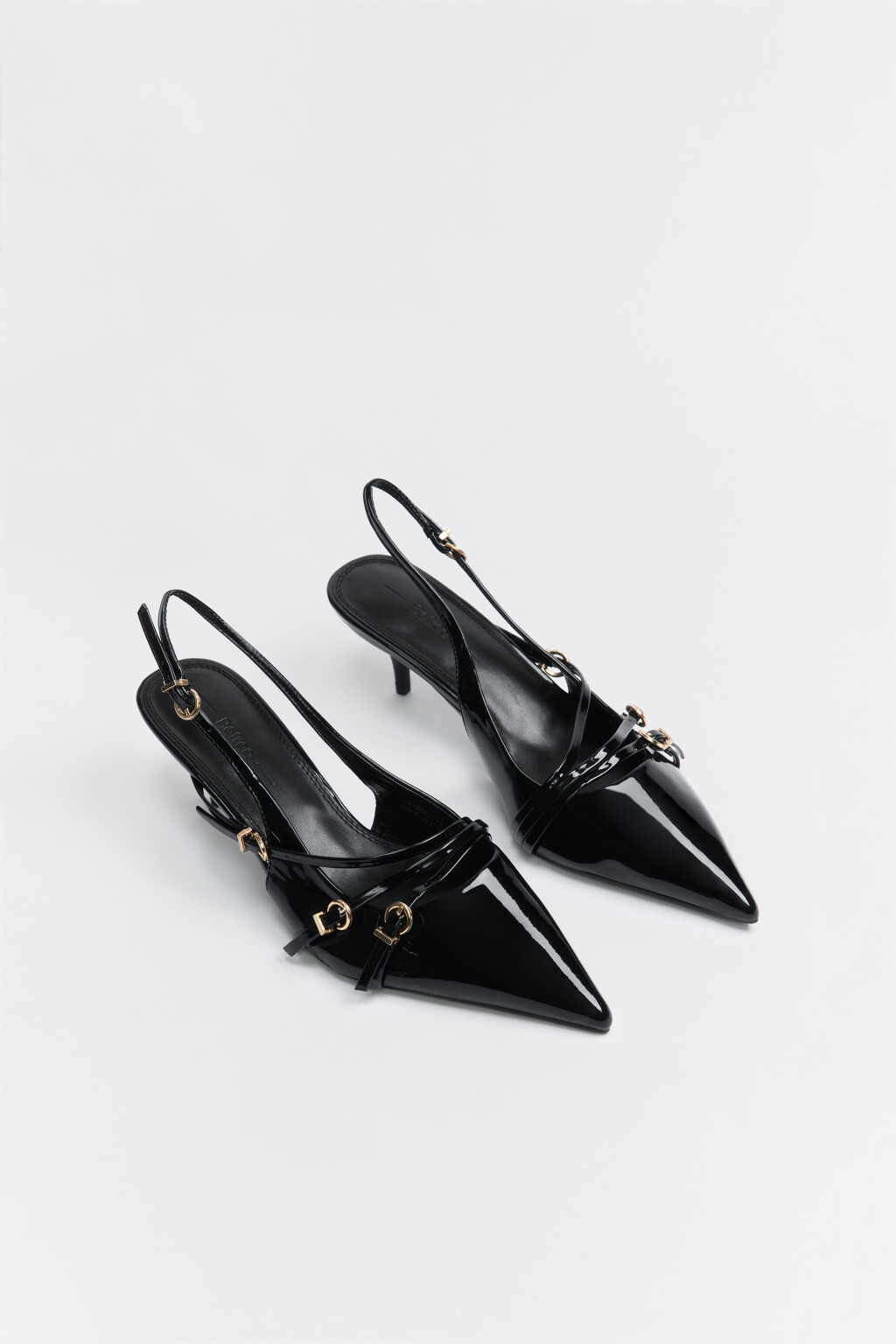 Туфли-слингбэки лакированные с ремешками - цвет черный - 4