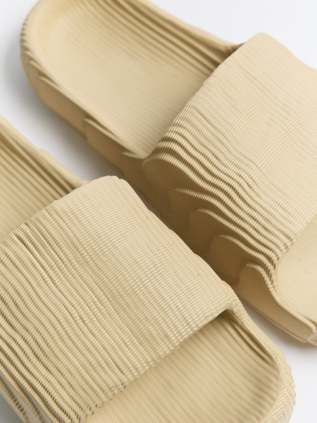 Сабо унисекс с объемным дизайном - цвет бежевый - 6