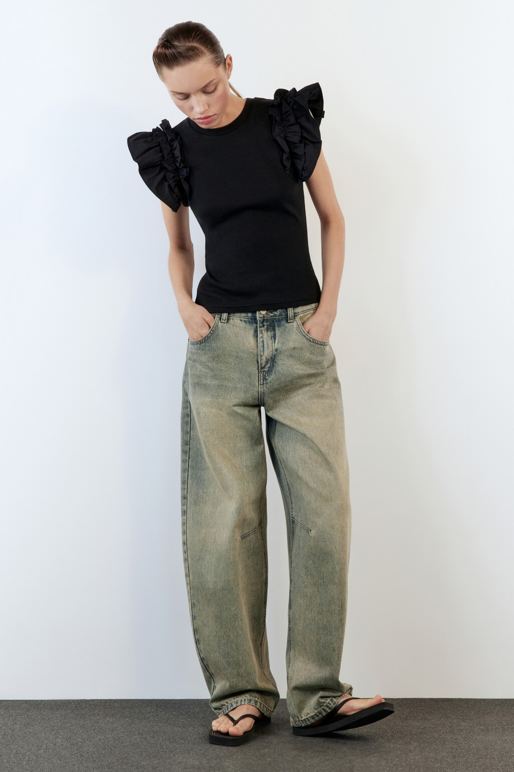 Сабо-вьетнамки на плоской подошве с перемычкой - цвет черный - 6