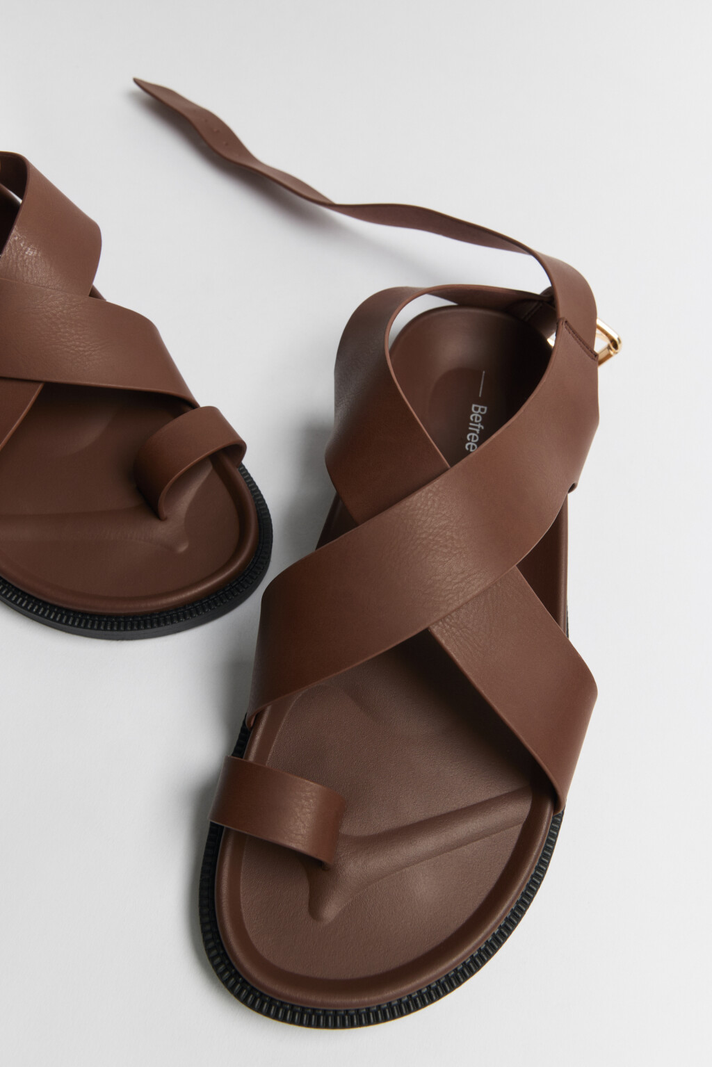 Босоножки с ремешками на гибкой подошве - цвет коричневый - 6