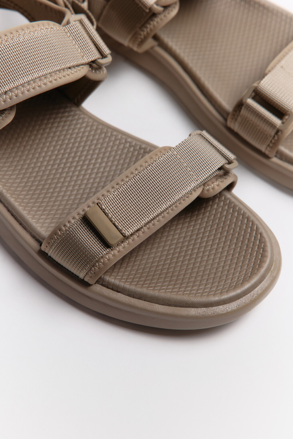 Сандалии текстильные с широкими ремешками - цвет коричневый - 7
