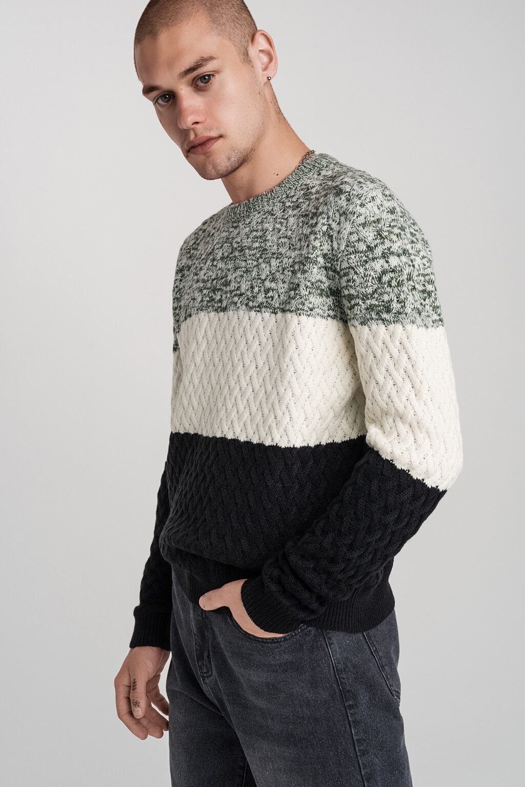 свитер полосатый крупной вязки - цвет зеленый - 5