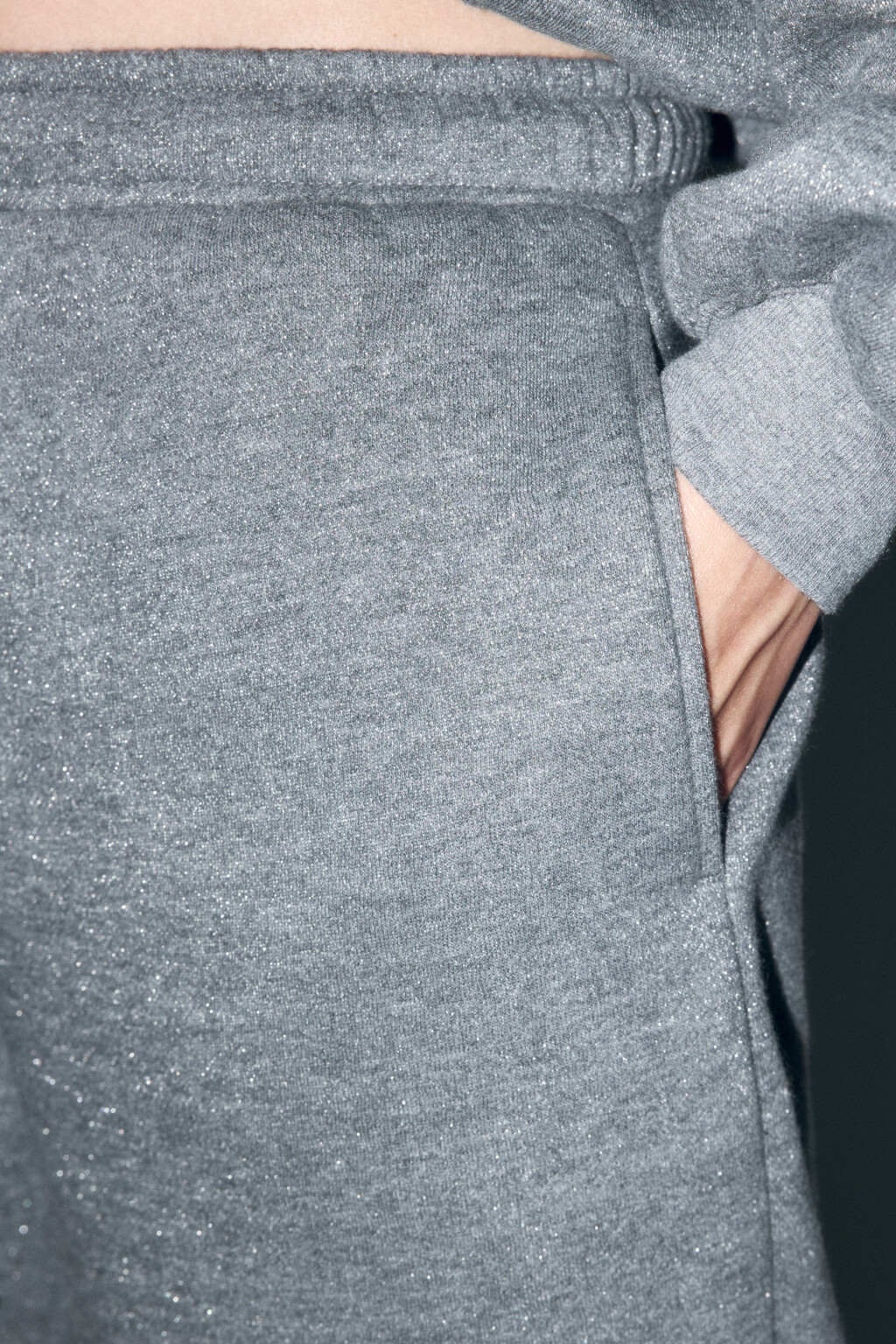Брюки широкие трикотажные с люрексом - цвет серый - 7