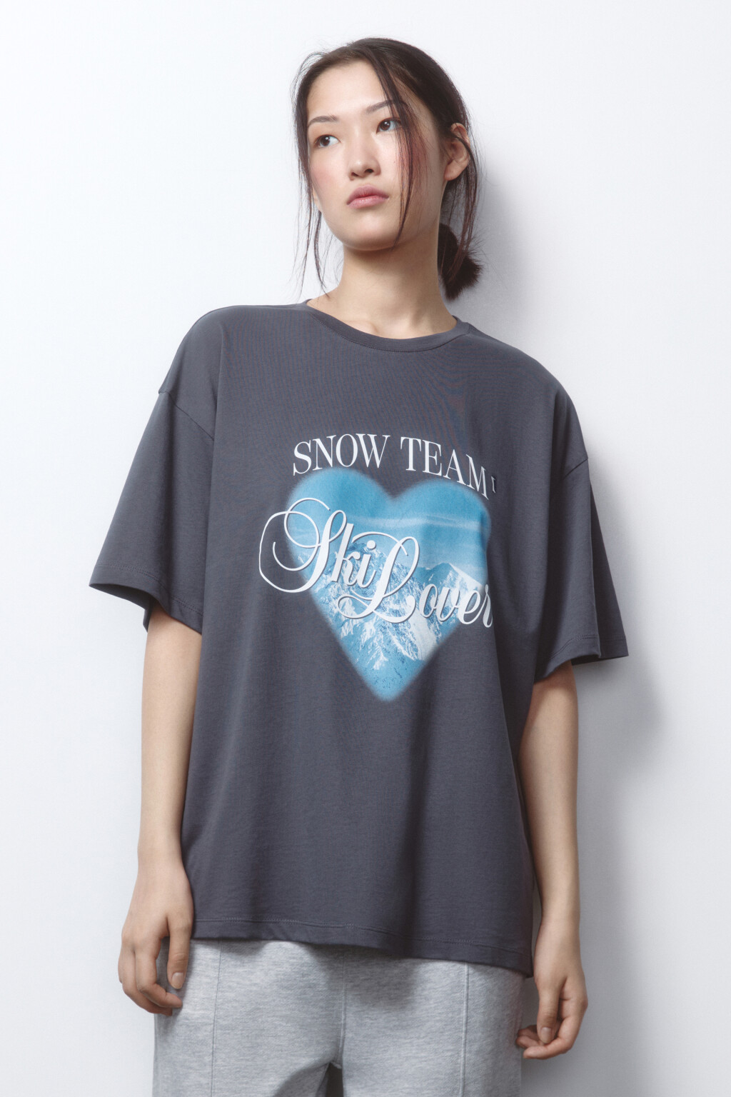 Футболка удлиненная хлопковая с принтом - цвет серый - 2