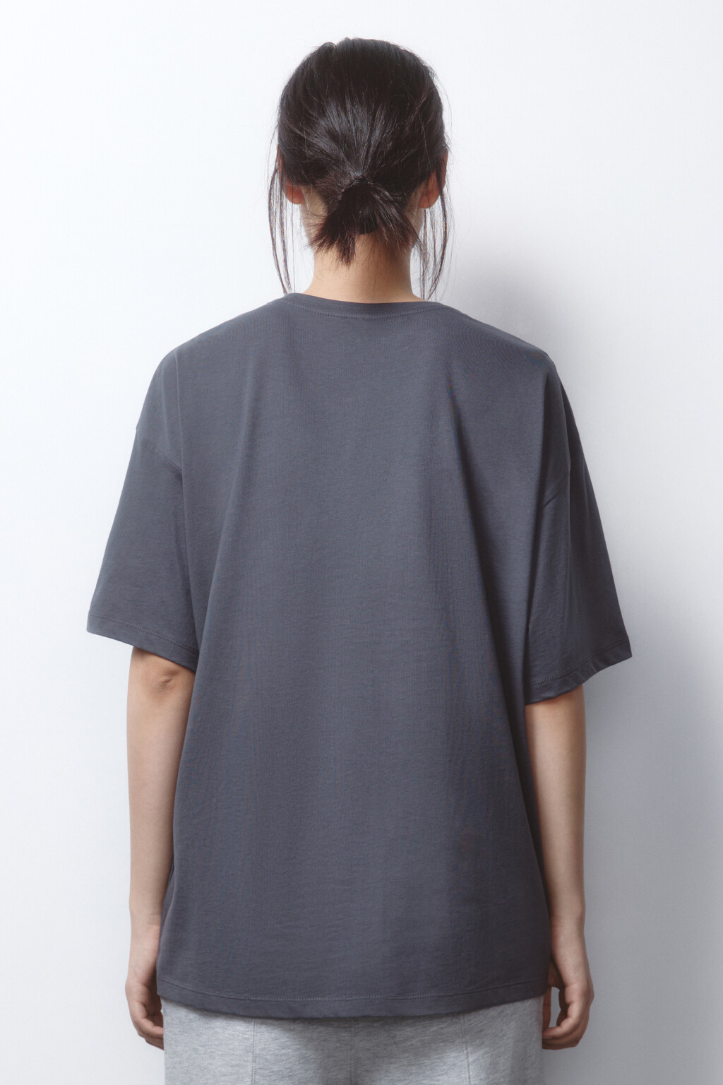 Футболка удлиненная хлопковая с принтом - цвет серый - 4