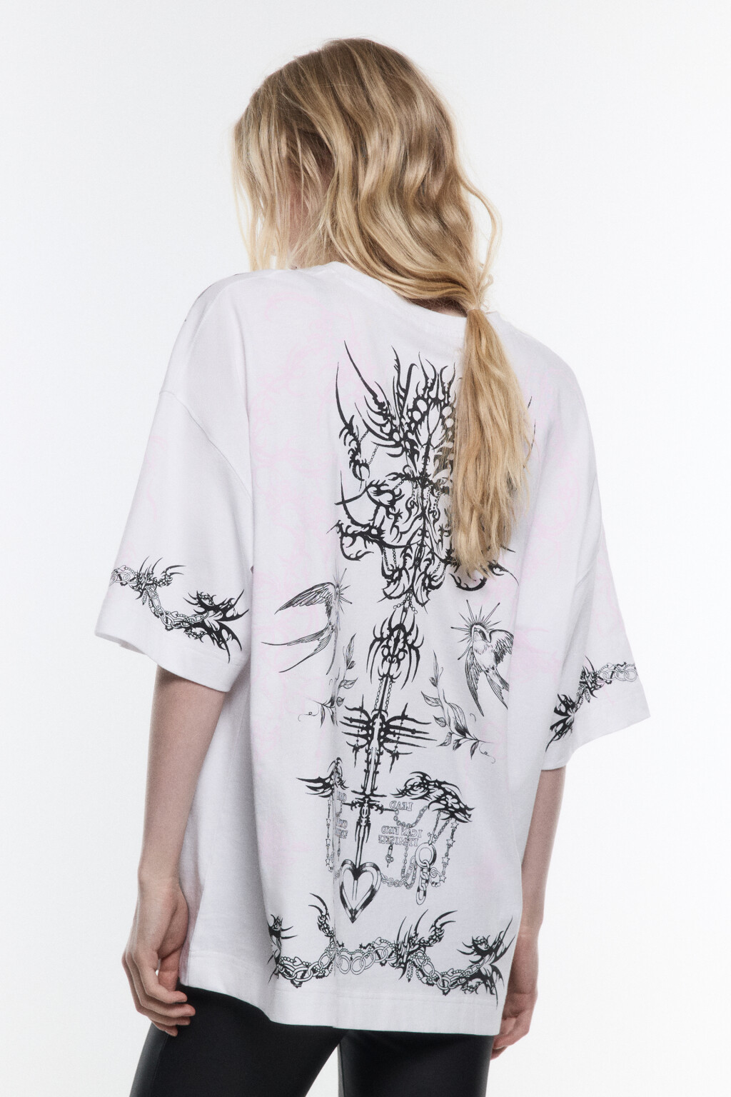 Футболка oversize хлопковая с тату-принтом - цвет белый - 4