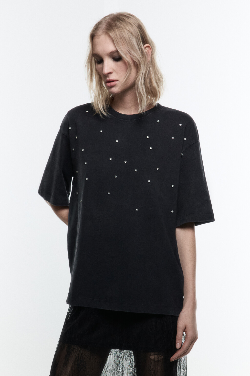 Футболка oversize хлопковая со стразами - цвет серый - 4