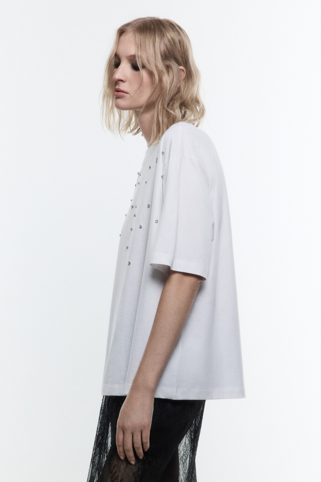 Футболка oversize хлопковая со стразами - цвет черный - 3