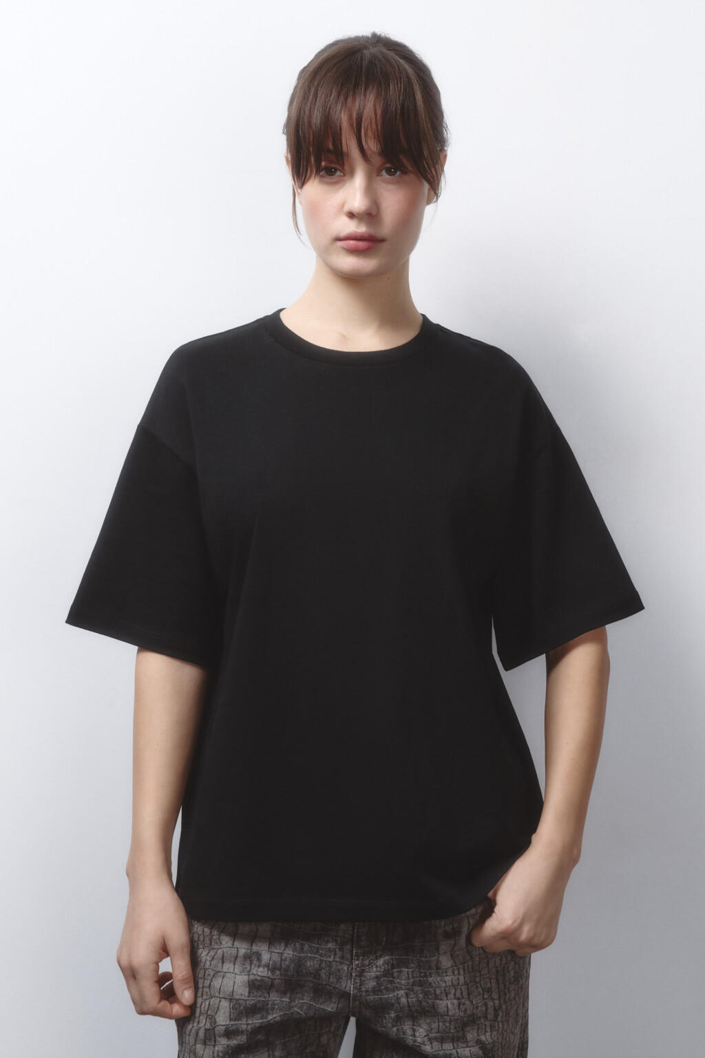 Футболка хлопковая из плотного трикотажа - цвет черный - 2