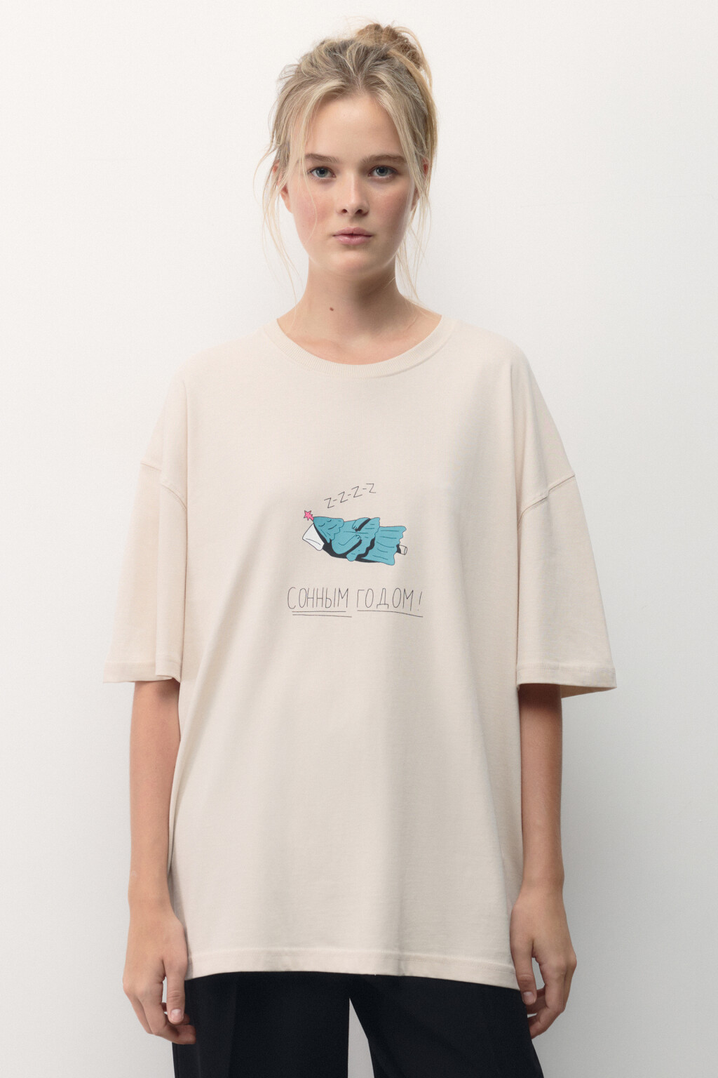 Футболка унисекс с новогодним принтом Bang! Bang! - цвет бежевый - 3