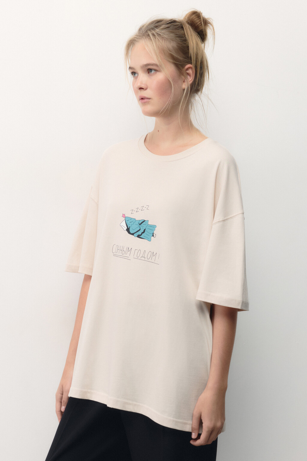 Футболка унисекс с новогодним принтом Bang! Bang! - цвет бежевый - 4