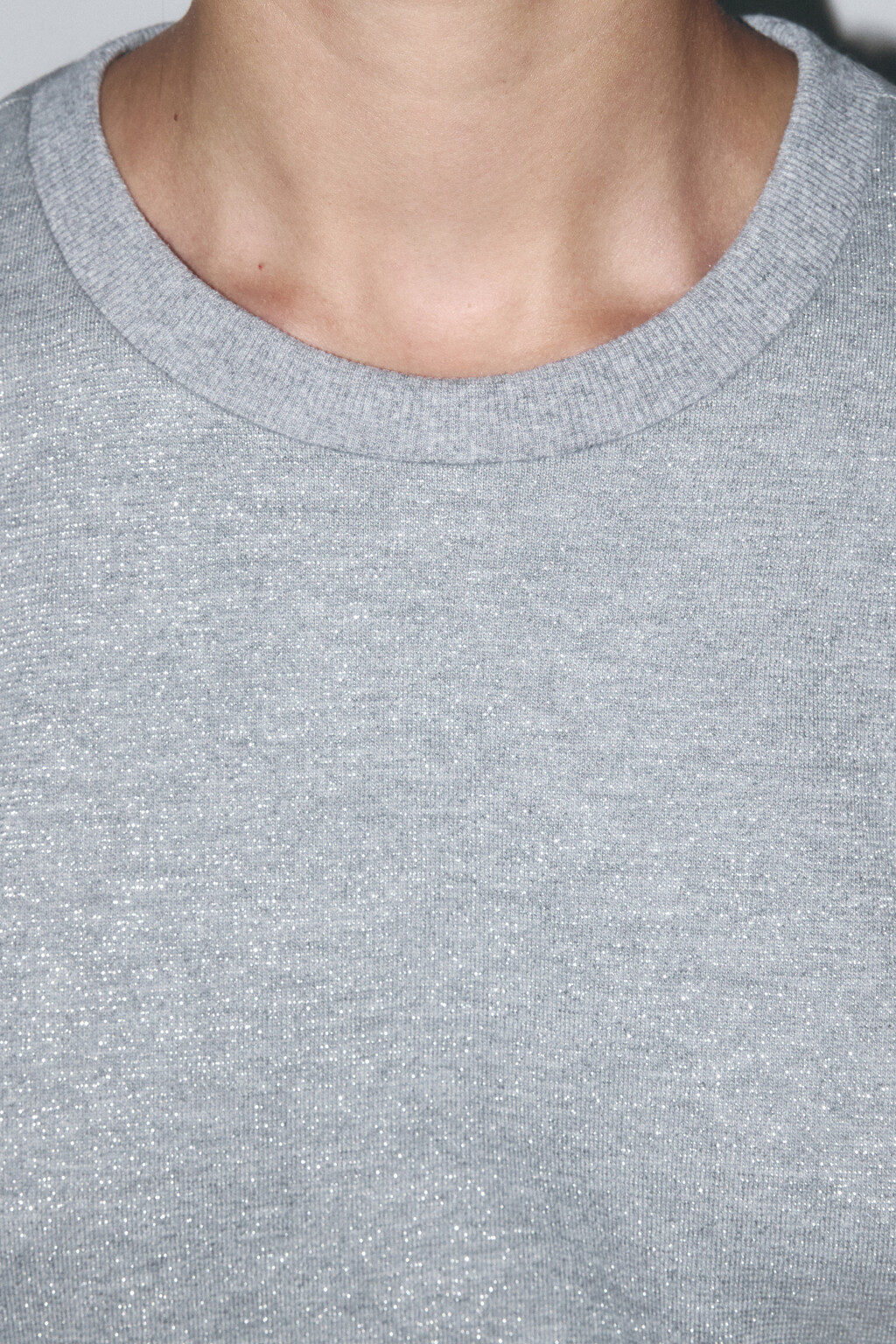 Футболка oversize трикотажная с люрексом - цвет серый - 6