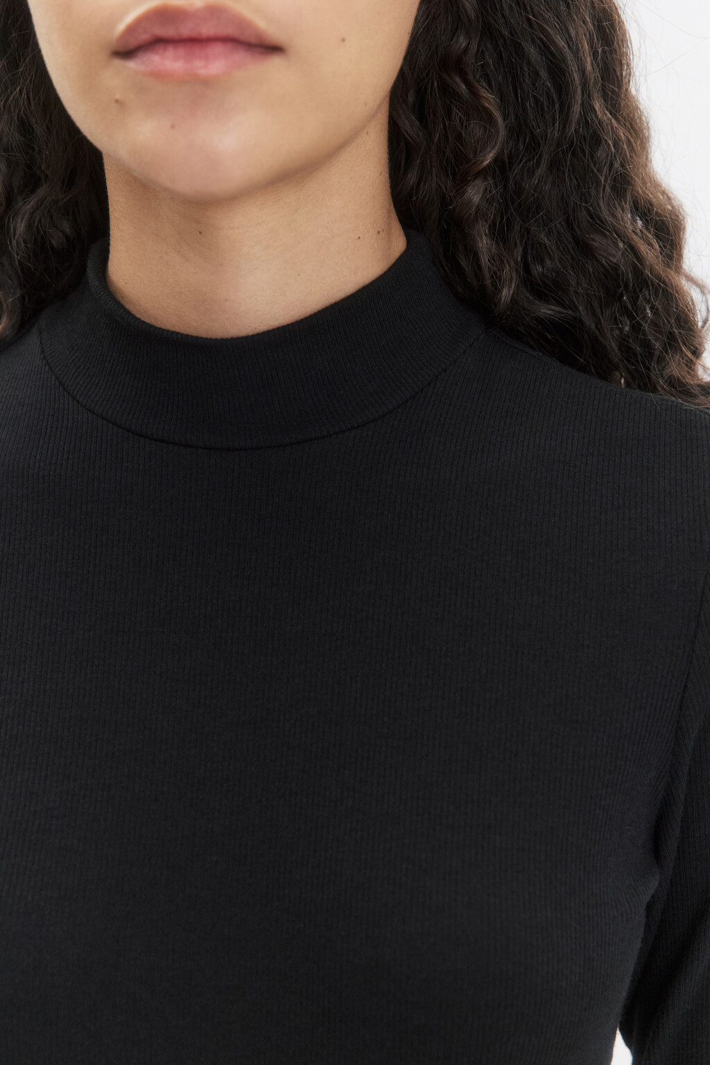 Боди-водолазка в рубчик с коротким воротником - цвет черный - 6