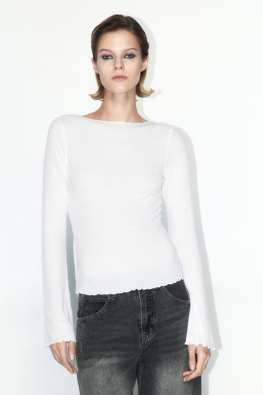 Лонгслив облегающий с расклешенными рукавами - цвет белый - 2