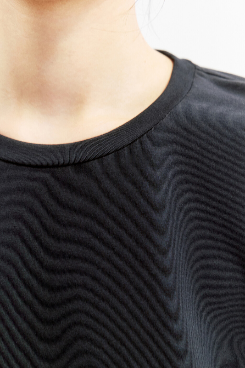 Лонгслив свободный из хлопкового трикотажа - цвет черный - 6