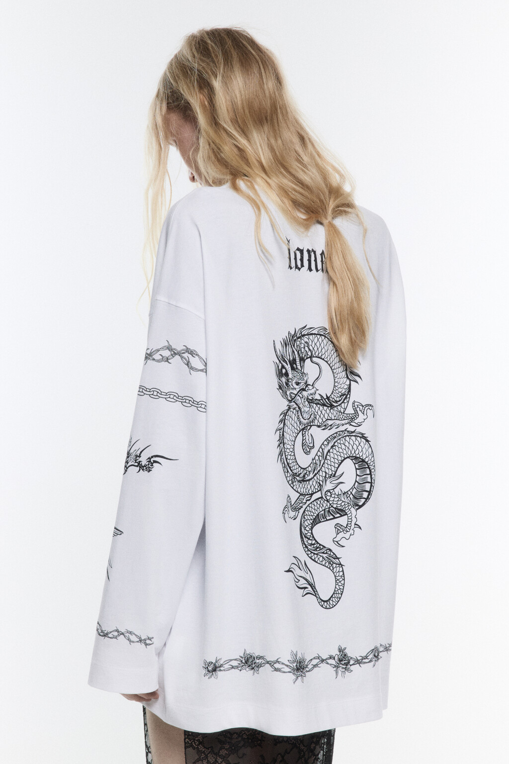 Лонгслив oversize хлопковый с тату-принтом - цвет белый - 4