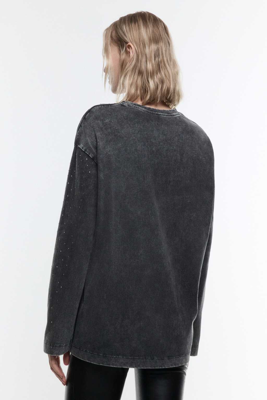 Лонгслив хлопковый с декором из страз - цвет серый - 4