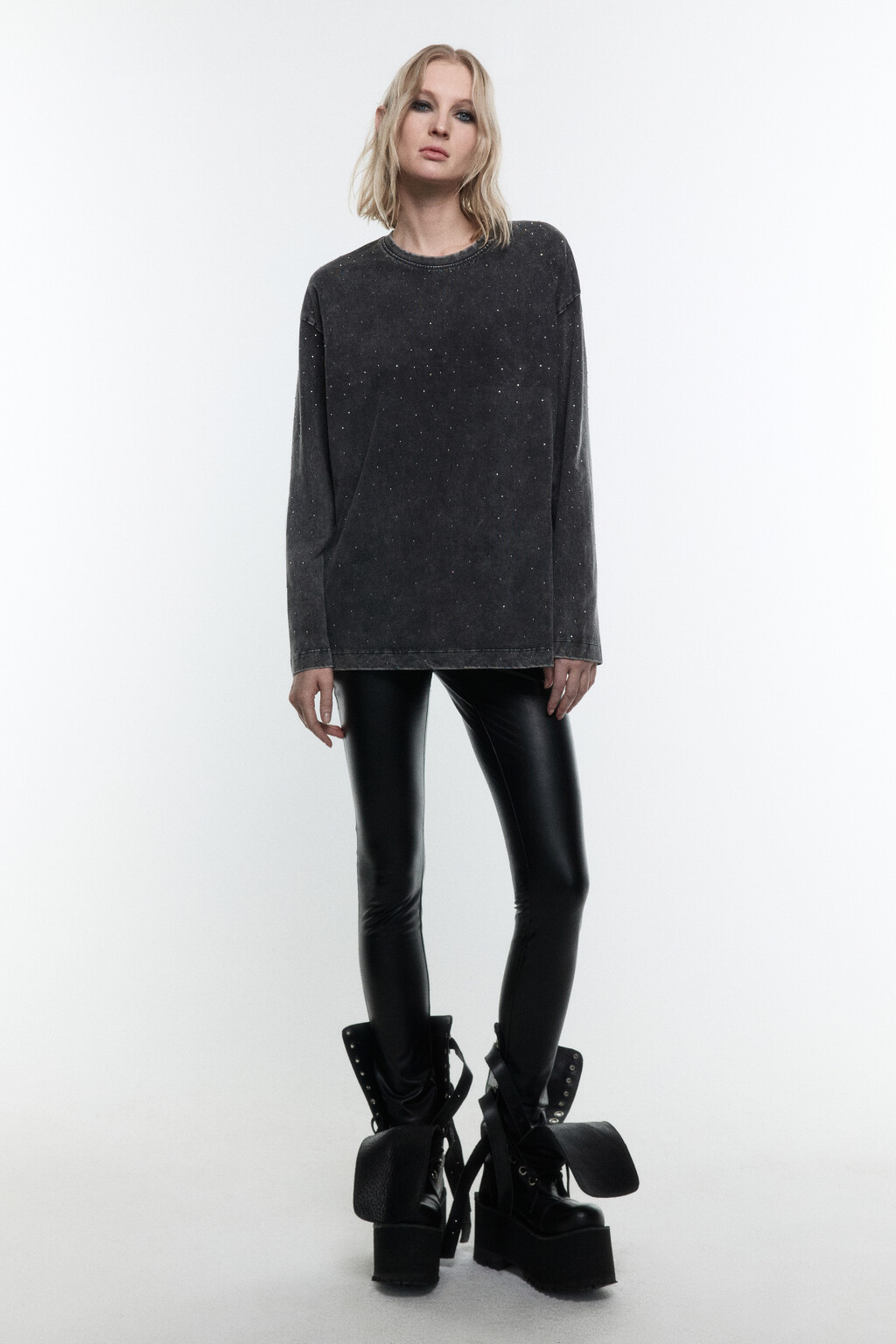 Лонгслив хлопковый с декором из страз - цвет серый - 5