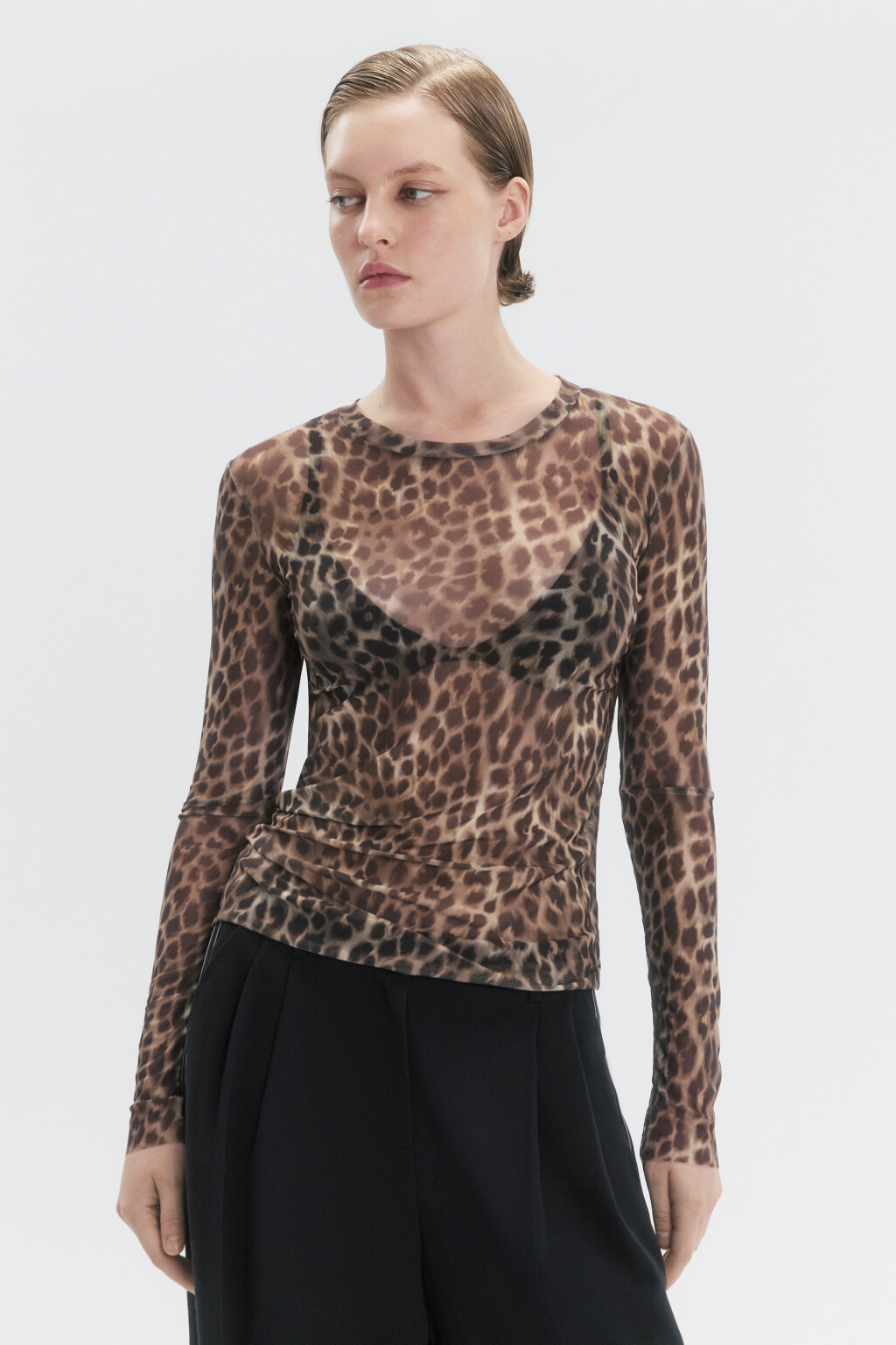 Лонгслив приталенный из полупрозрачной сетки - цвет бежевый - 4