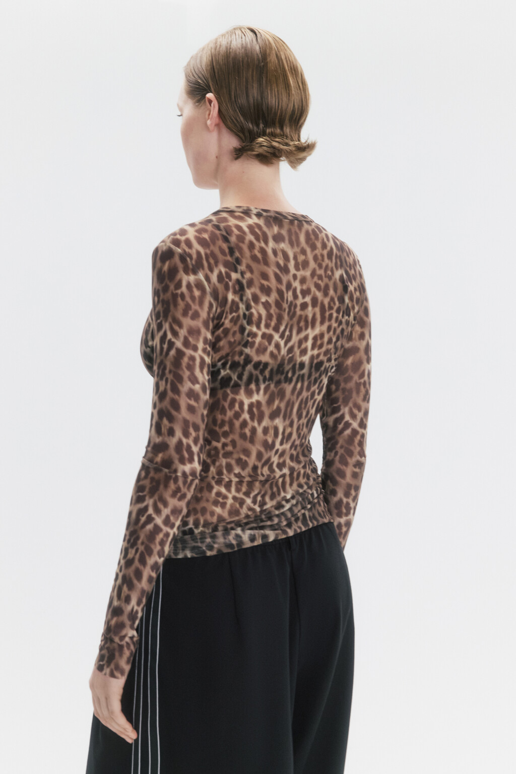 Лонгслив приталенный из полупрозрачной сетки - цвет бежевый - 5