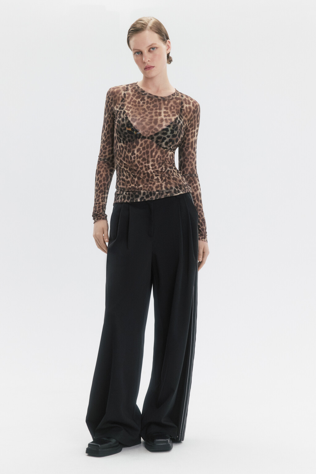 Лонгслив приталенный из полупрозрачной сетки - цвет бежевый - 6