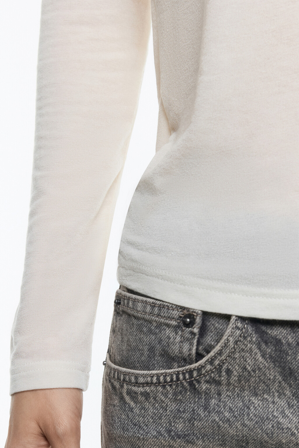 Лонгслив трикотажный из тенсела и шерсти - цвет молочный - 7