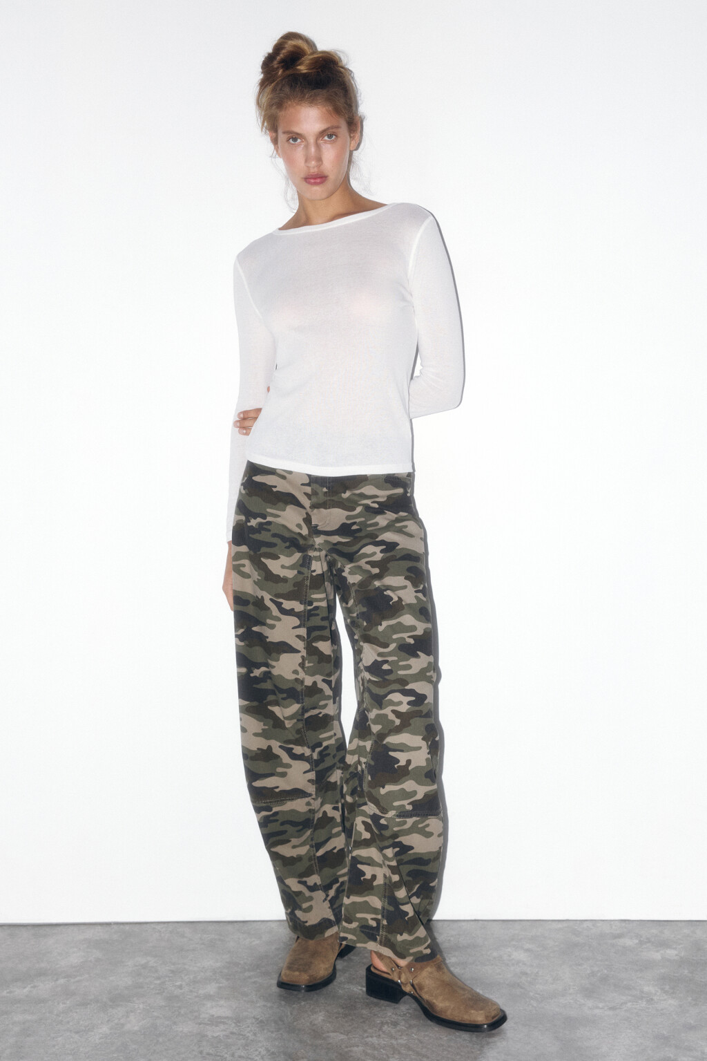 Лонгслив приталенный из тонкого хлопка - цвет белый - 5