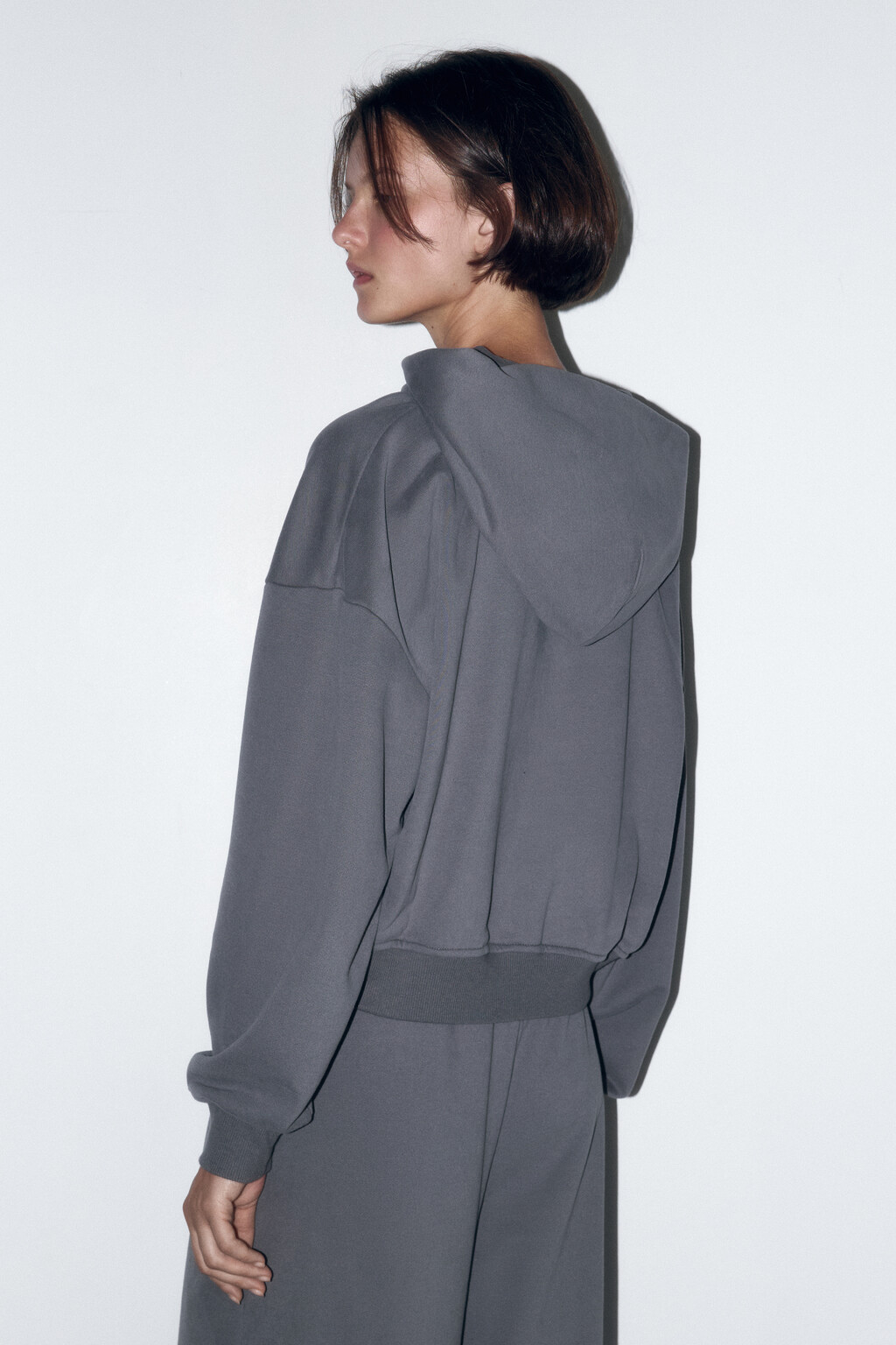 Худи-зипка укороченная с peach-эффектом - цвет серый - 4