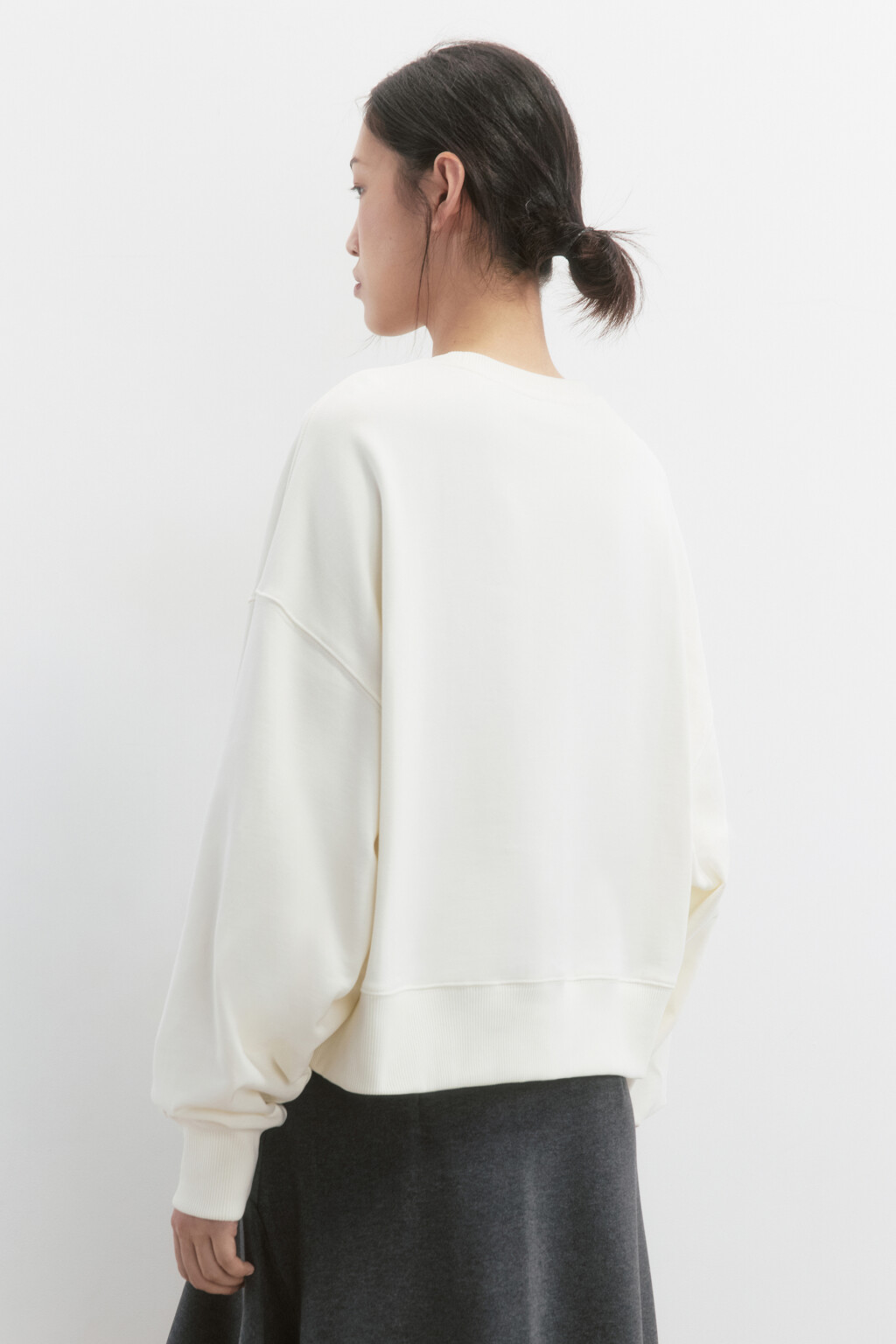 Свитшот oversize укороченный из футера - цвет молочный - 4