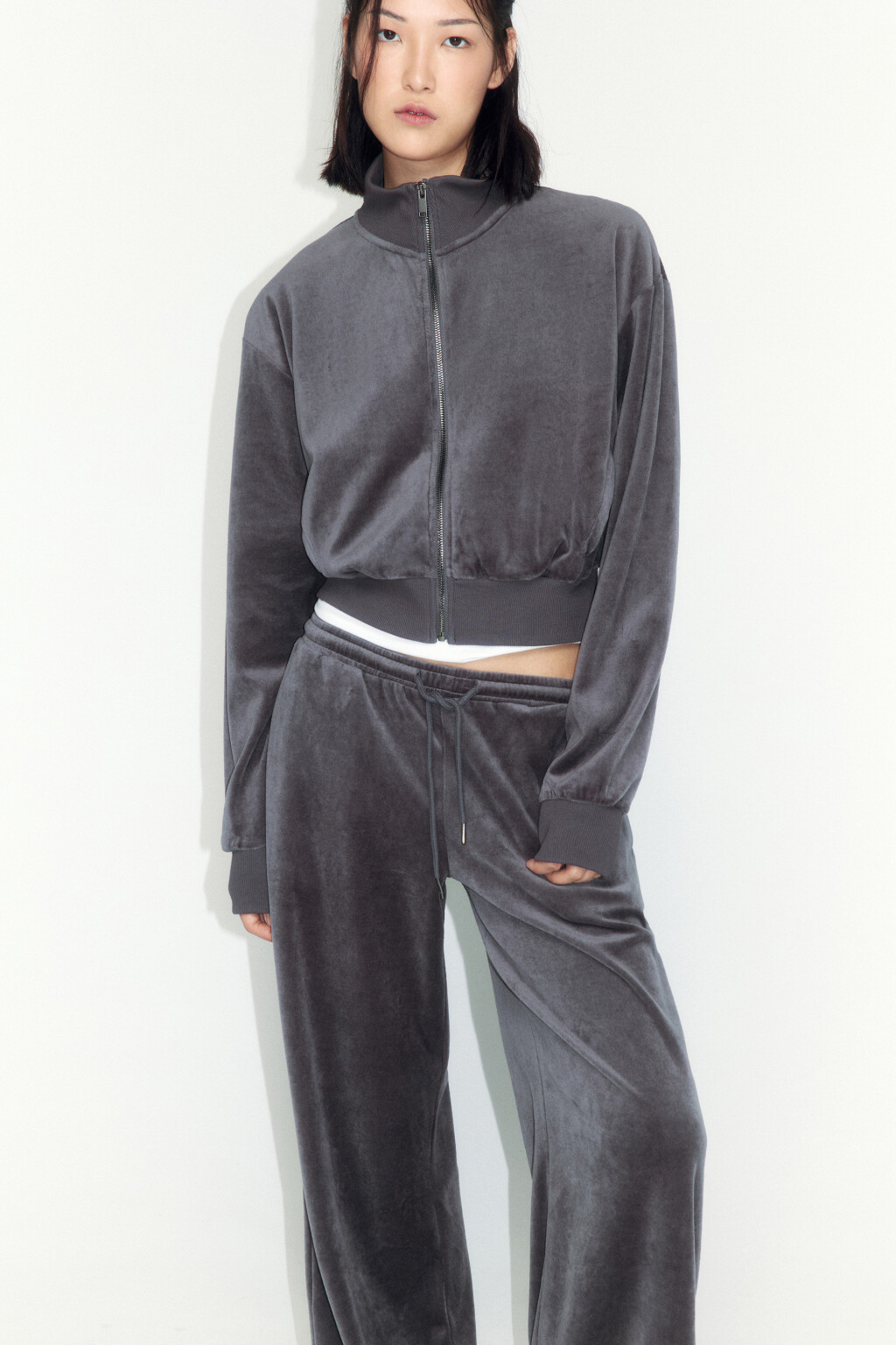 Худи на молнии с велюровой фактурой - цвет серый - 2