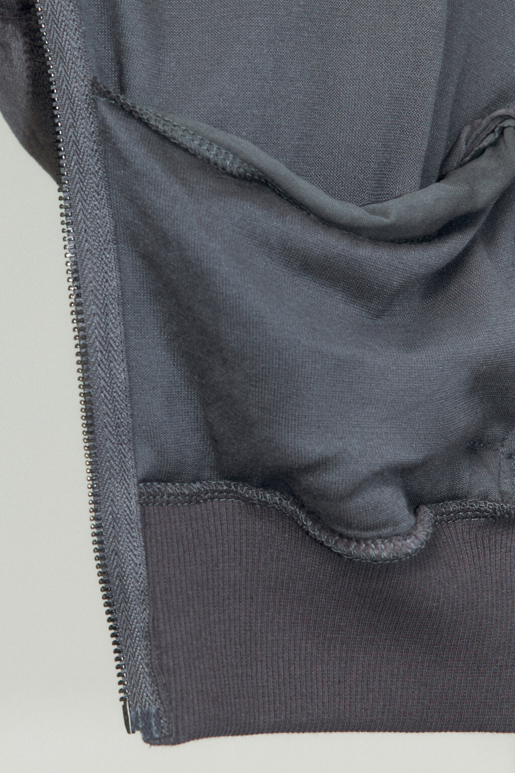 Худи на молнии с велюровой фактурой - цвет серый - 9