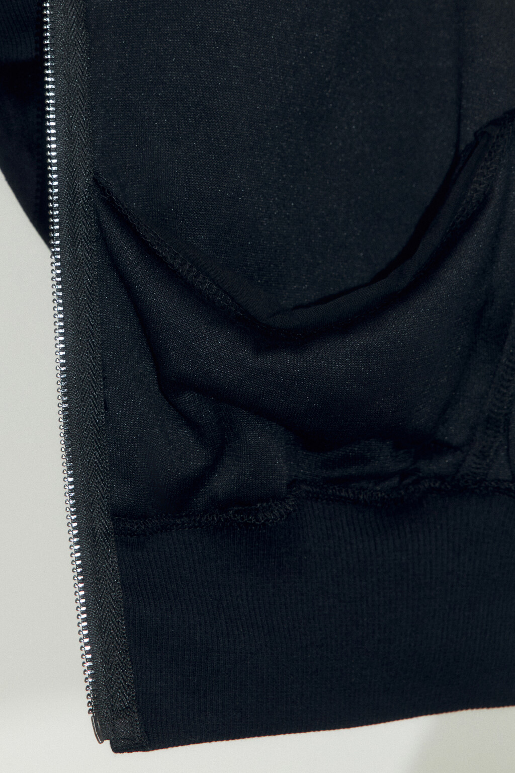 Худи на молнии с велюровой фактурой - цвет черный - 9