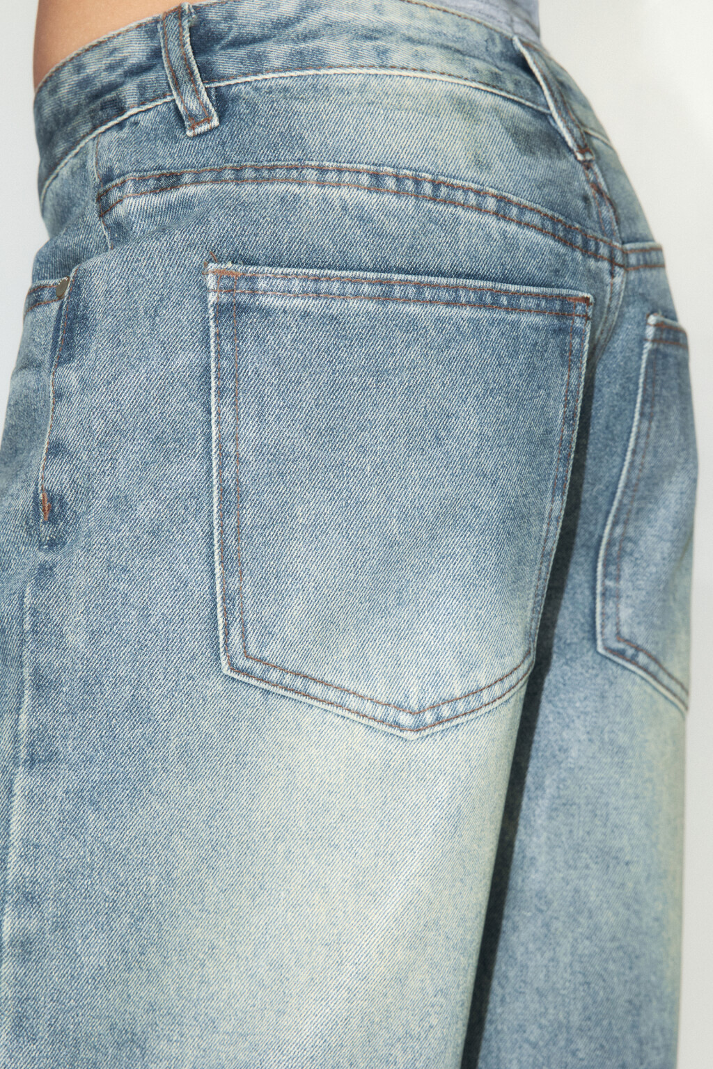 Джинсы baggy fit с прозрачным накатом - цвет темный тинт - 7