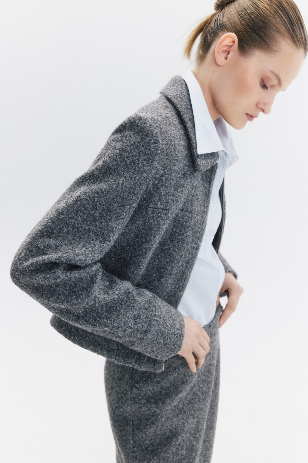 Жакет укороченный из ткани букле - цвет серый - 4