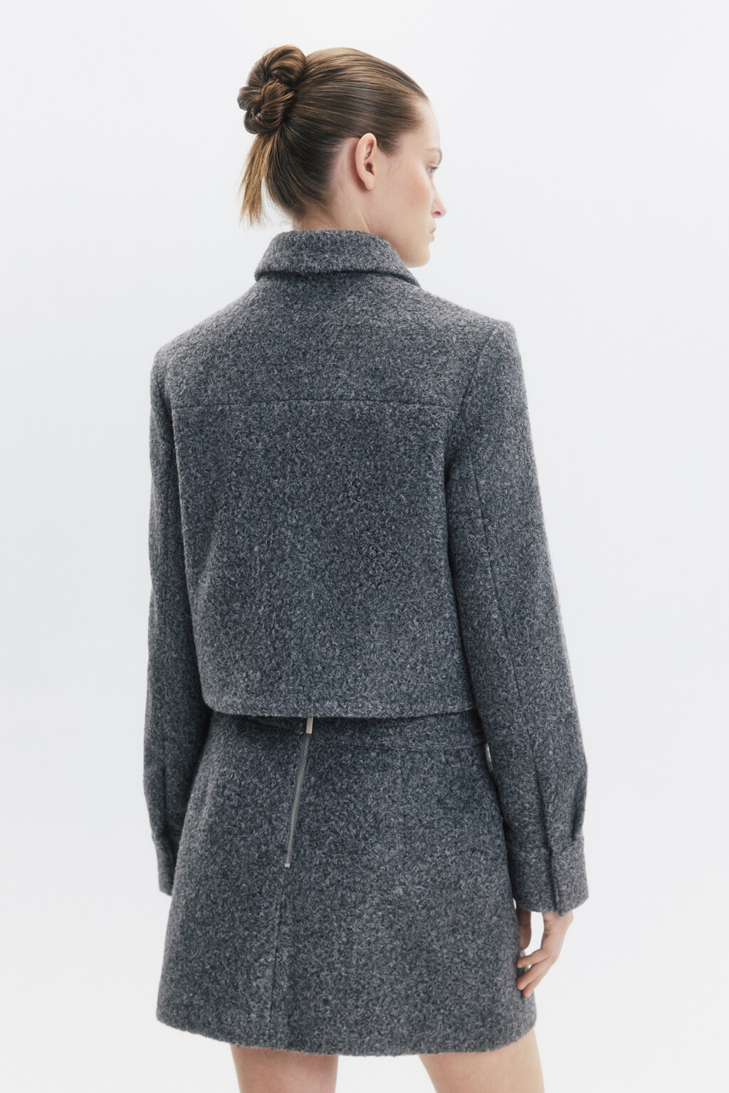 Жакет укороченный из ткани букле - цвет серый - 7