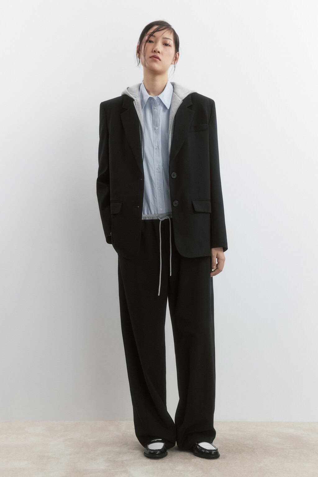 Пиджак однобортный с имитацией худи с капюшоном - цвет черный - 6