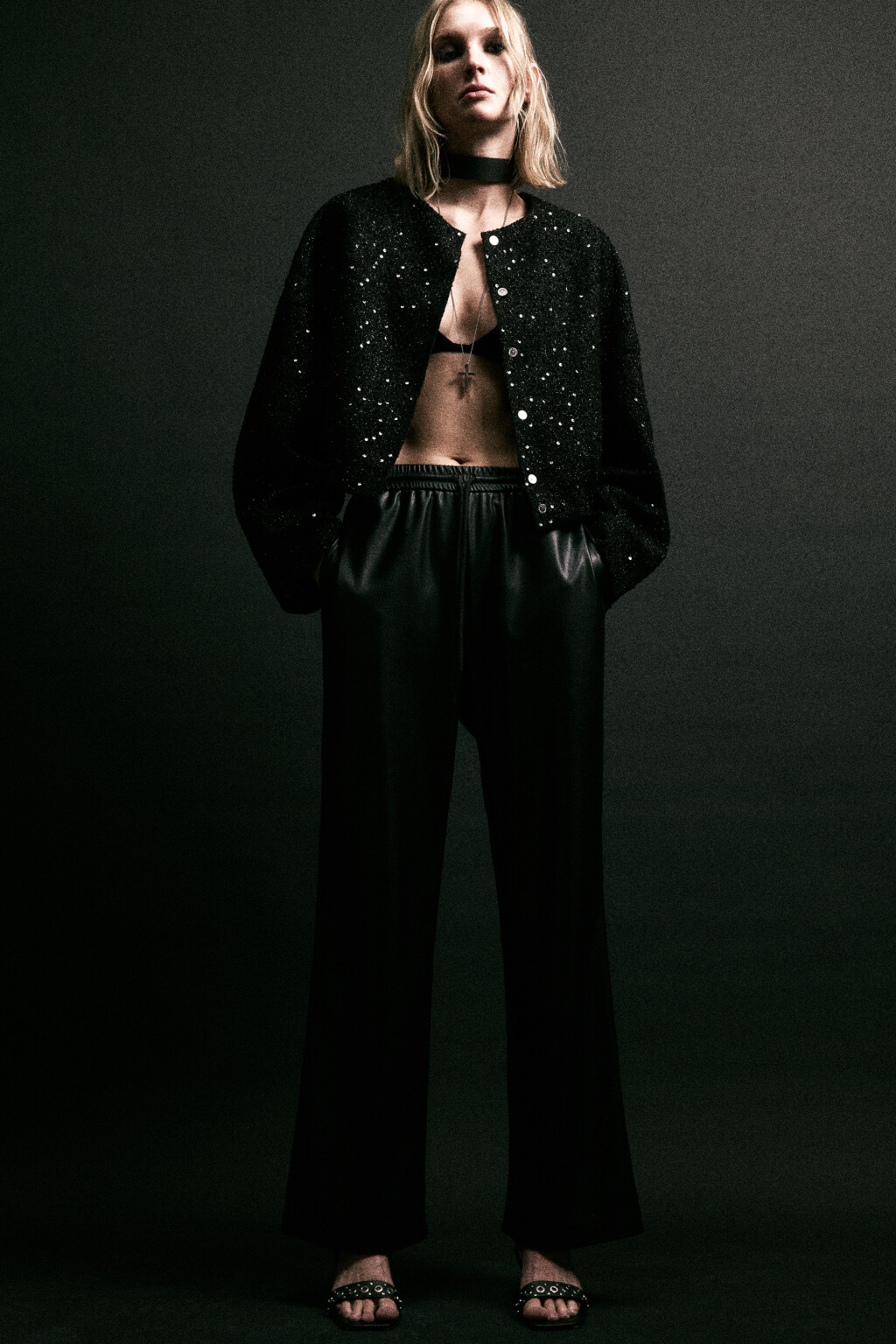 Брюки широкие из искусственной кожи - цвет черный - 1