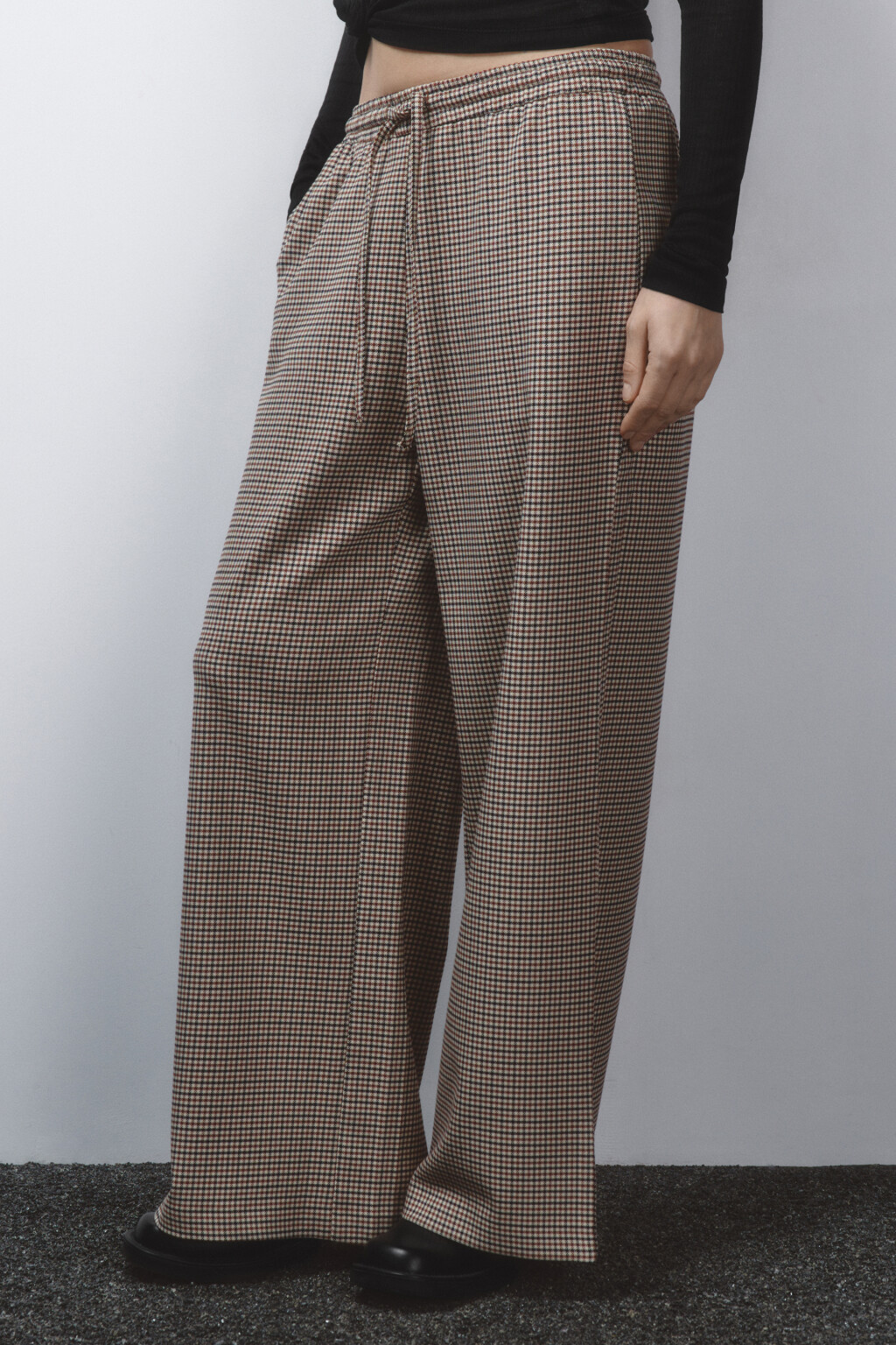 Брюки широкие клетчатые с поясом на завязках - цвет бежевый - 3