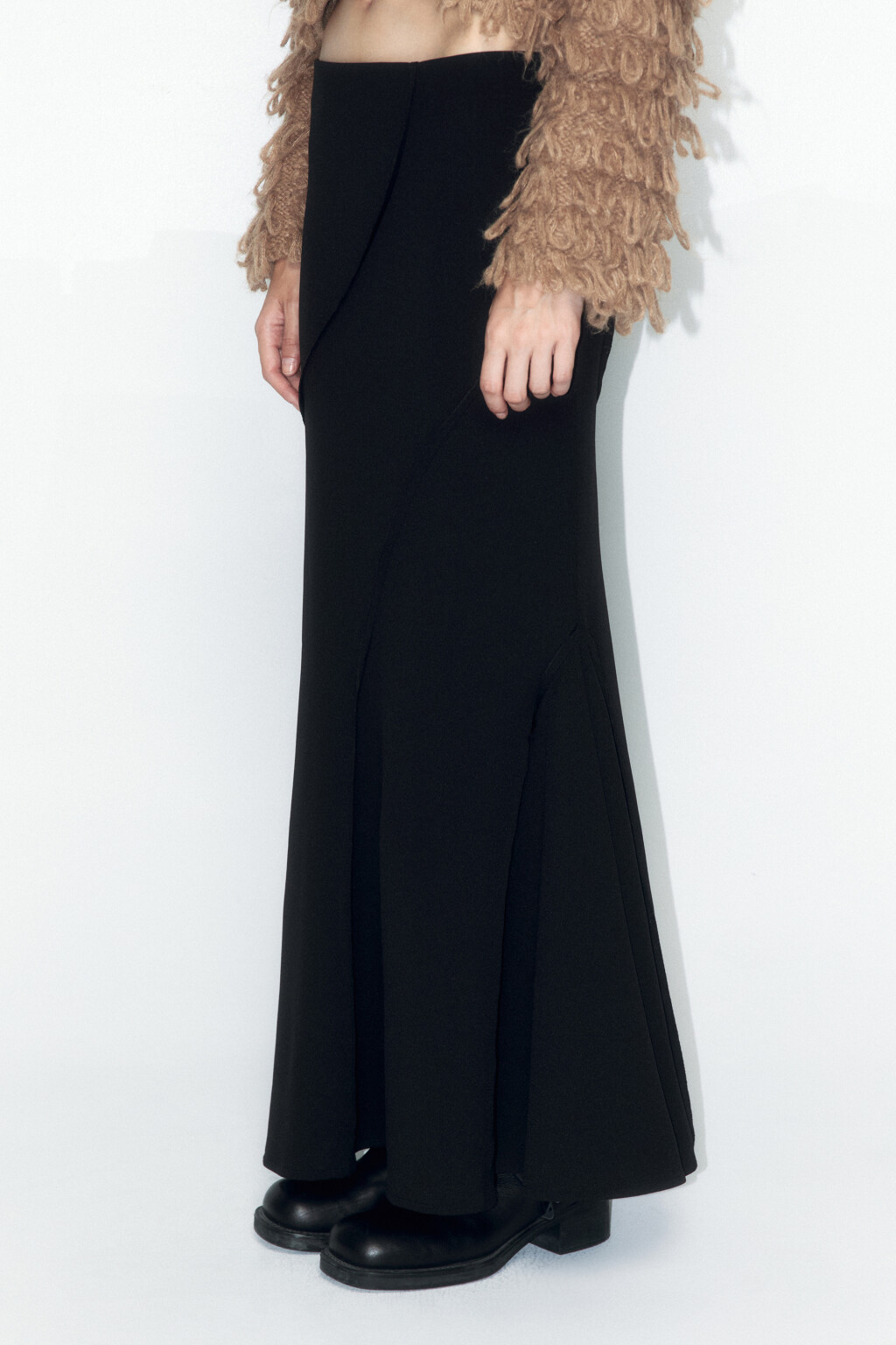 Юбка-годе макси трикотажная с воланом - цвет черный - 4