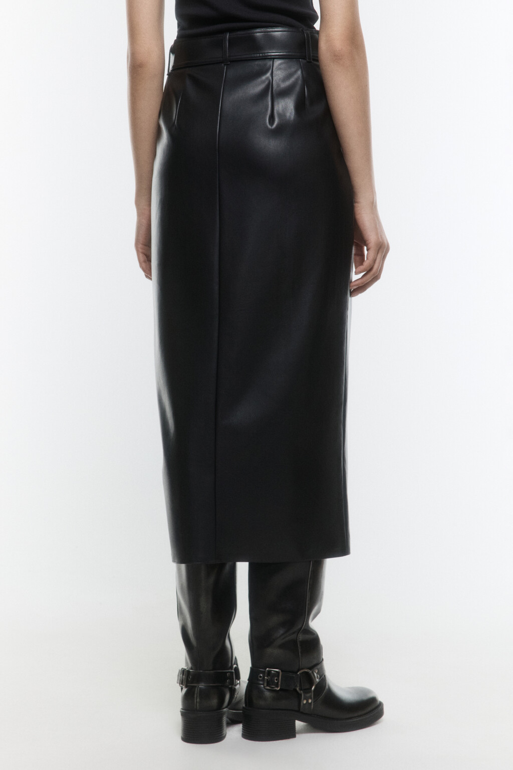 Юбка миди прямая с разрезом и ремнем - цвет черный - 4