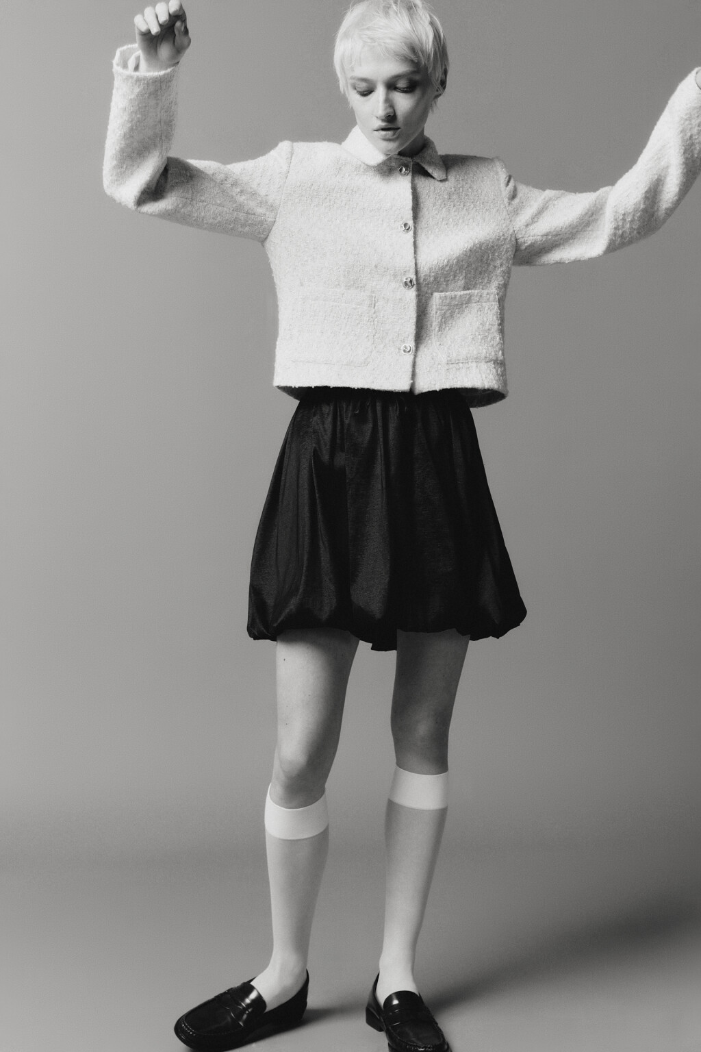 Юбка-баллон мини с поясом на завязках - цвет черный - 6